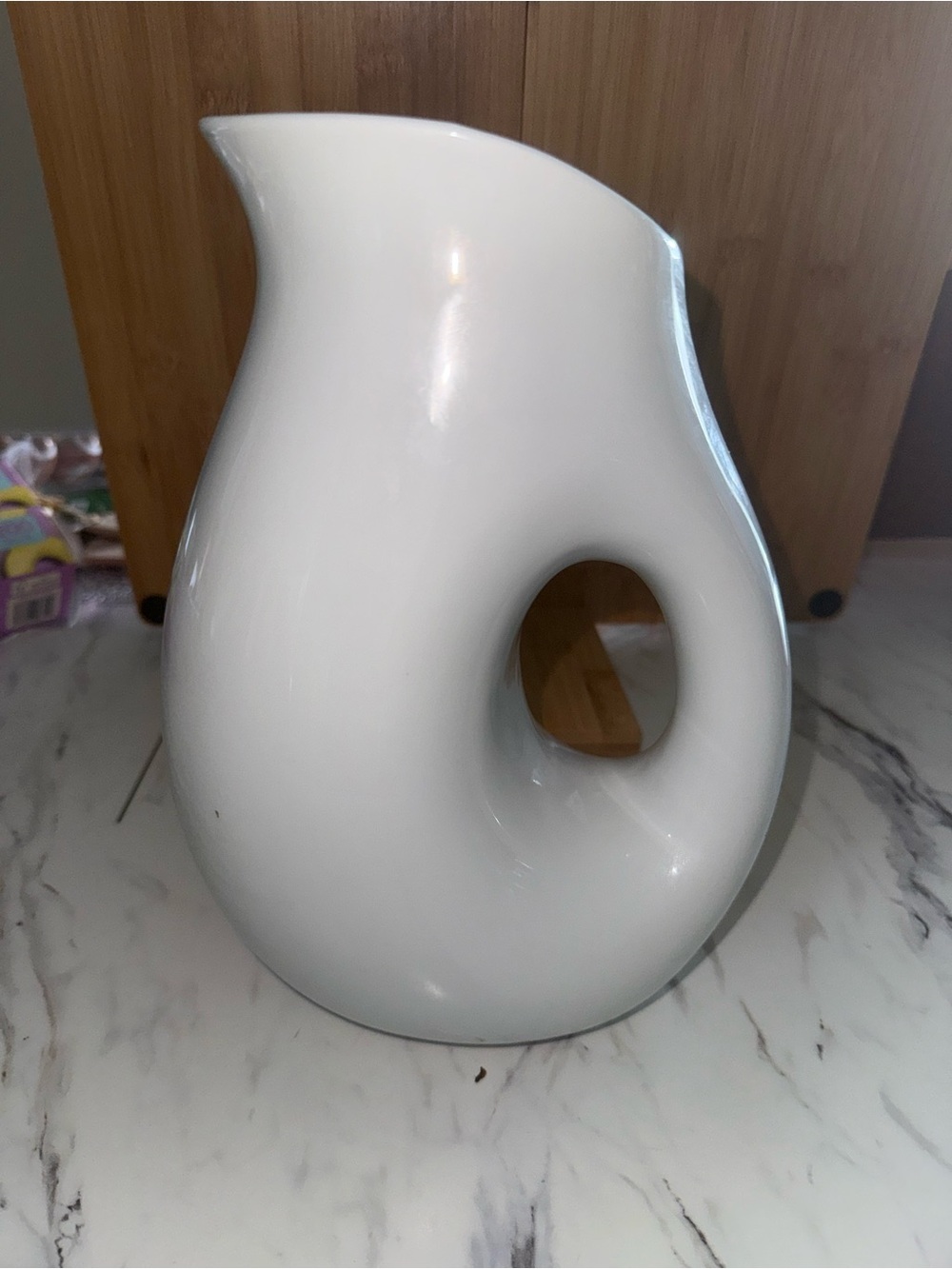 Tag White Modern Ceramic Decorative Vase